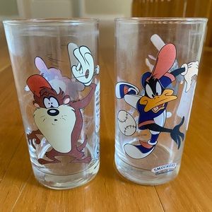 Vintage Looney Tunes Collectibles Glassware